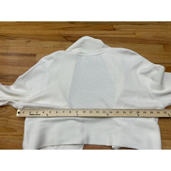 Anthropologie Saturday Sunday Women's M Ivory Sweater Knit Cardigan Crop WrapTie - Picture 8 of 9